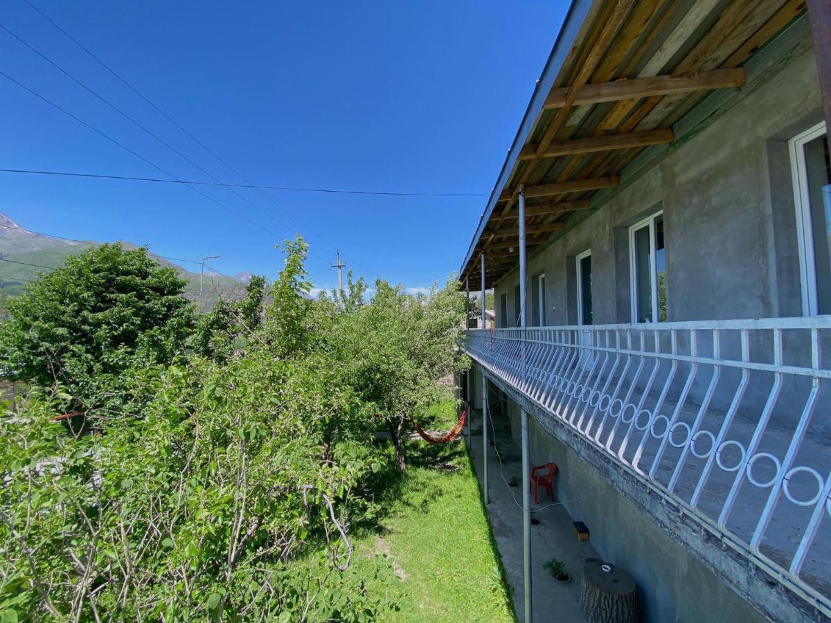 Geo Inn Казбеги Екстериор снимка